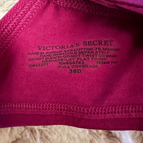 NWOT VICTORIA’S SECRET FULL COVERAGE BRA (36B) - Picture 2 of 2